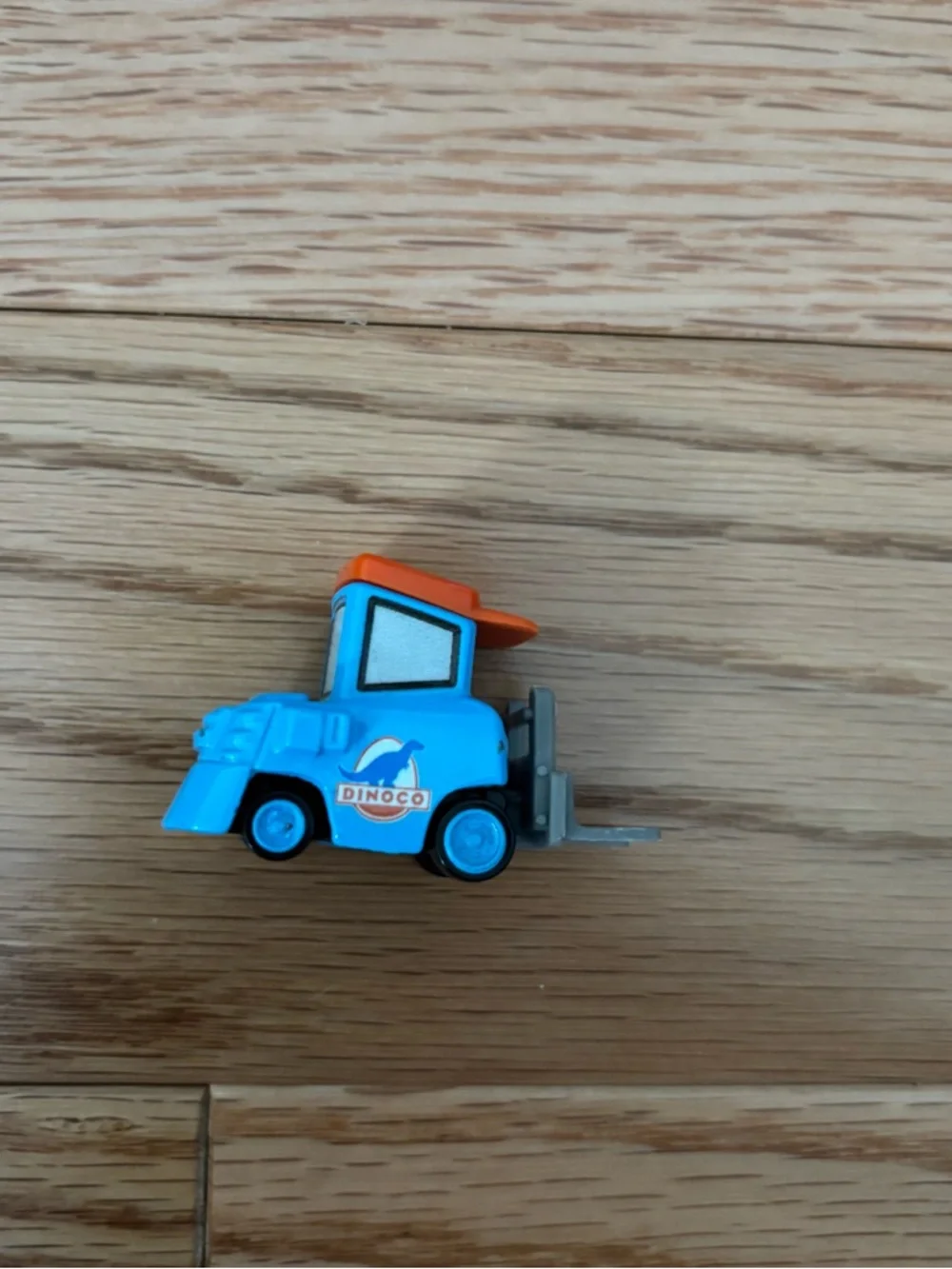 Disney Pixar Cars LUKE Dinoco Pitty